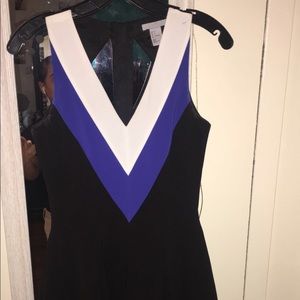 V neck dress